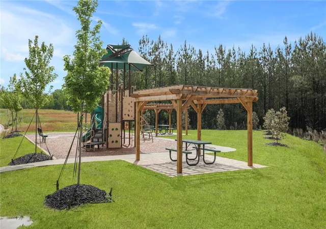 Photo 4 of Single family home for sale at 543 Whitewater Ridge, Seneca, SC 29678 | MLS# 20308530 | Listing updated on 2026-10-20