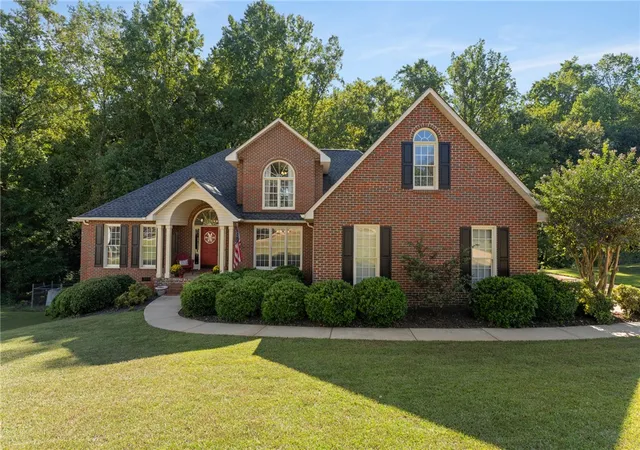 Photo 1 of Single family home for sale at 209 Woodbridge Ct, Easley, SC 29642 | MLS# 20308535 | Listing updated on 2026-10-20