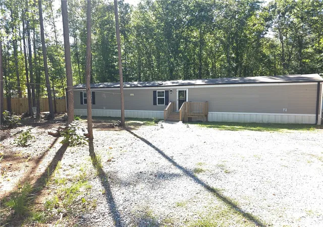 Photo 2 of Manufactured home for sale at 326 Jule Martin Rd, Anderson, SC 29621 | MLS# 20308539 | Listing updated on 2026-10-20
