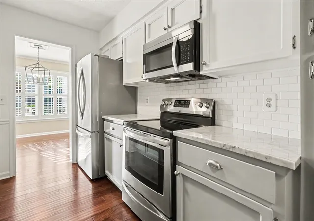 Photo 4 of Single family home for sale at 40 Wood Pointe Dr #Unit  2, Greenville, SC 29615 | MLS# 20308547 | Listing updated on 2026-10-21