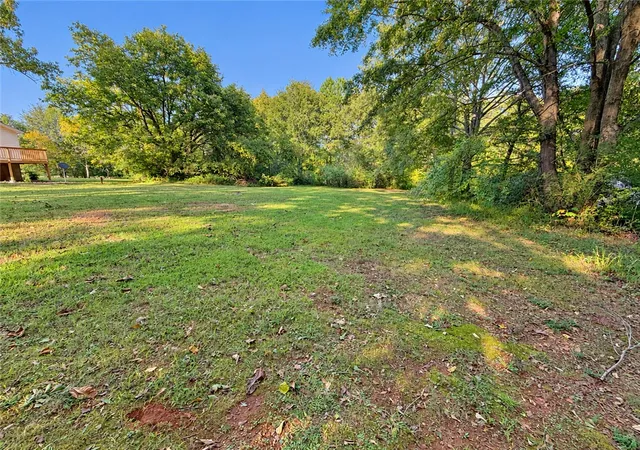 Photo 3 of Single family home for sale at 237 Skyland Dr, Westminster, SC 29693 | MLS# 20308429 | Listing updated on 2026-10-21