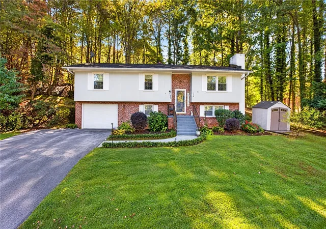 Photo 1 of Single family home for sale at 104 Laurel Ln, Seneca, SC 29678 | MLS# 20307258 | Listing updated on 2026-10-21