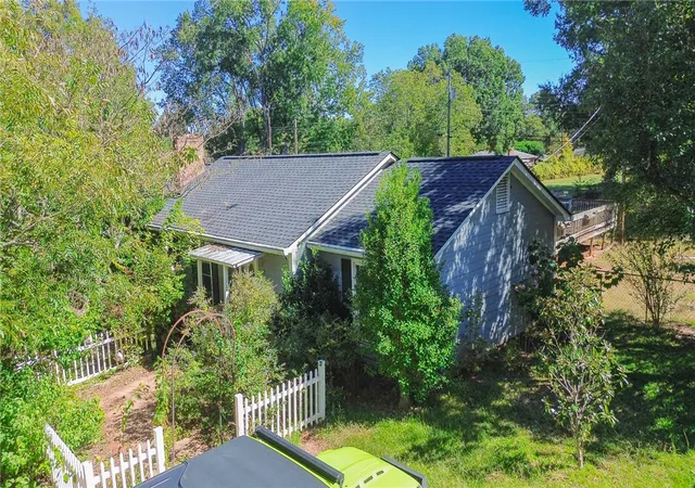 Photo 3 of Single family home for sale at 312 Claudine Dr, Anderson, SC 29624 | MLS# 20308562 | Listing updated on 2026-10-23