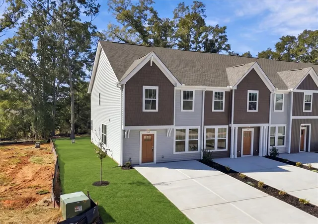 Photo 2 of Townhouse for sale at 242 Islay Way, Anderson, SC 29621 | MLS# 20308576 | Listing updated on 2026-10-21
