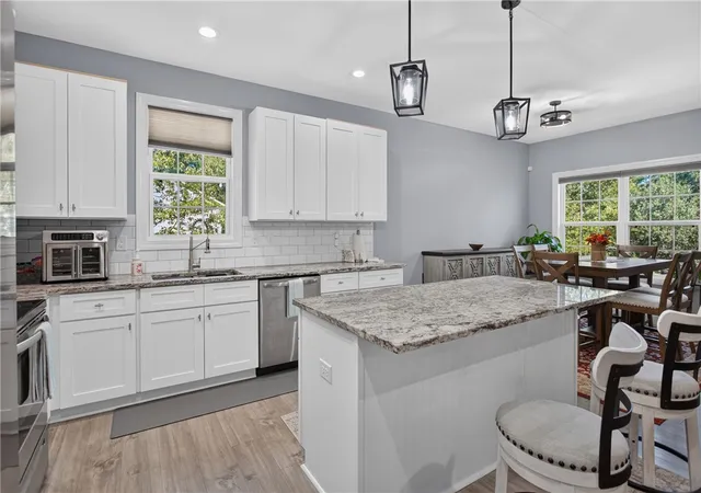 Photo 3 of Single family home for sale at 232 Bridgeview Dr, Anderson, SC 29625 | MLS# 20308552 | Listing updated on 2026-10-21