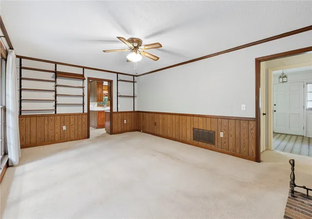 Photo 4 of Single family home for sale at 1204 Stonehurst Dr, Anderson, SC 29621 | MLS# 20308581 | Listing updated on 2026-10-21