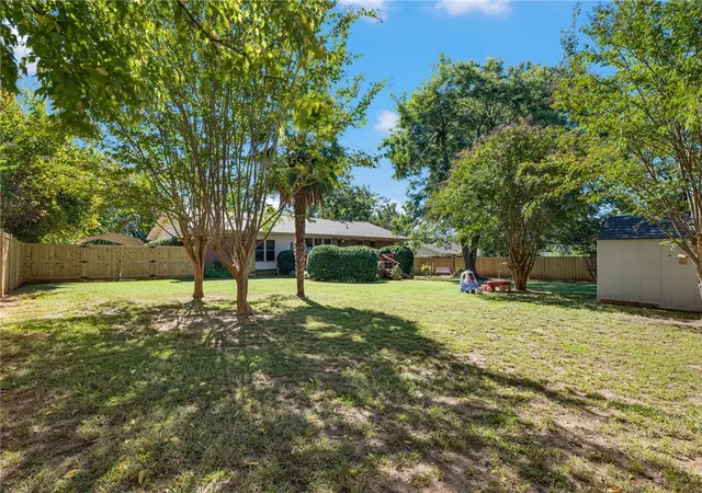 Photo 3 of Single family home for sale at 4 Hodgens Dr, Greenville, SC 29617 | MLS# 20307307 | Listing updated on 2026-10-26