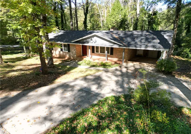 Single family home for sale at 401 Rock Crk Rd, Clemson, SC 29631 | MLS# 20308584
