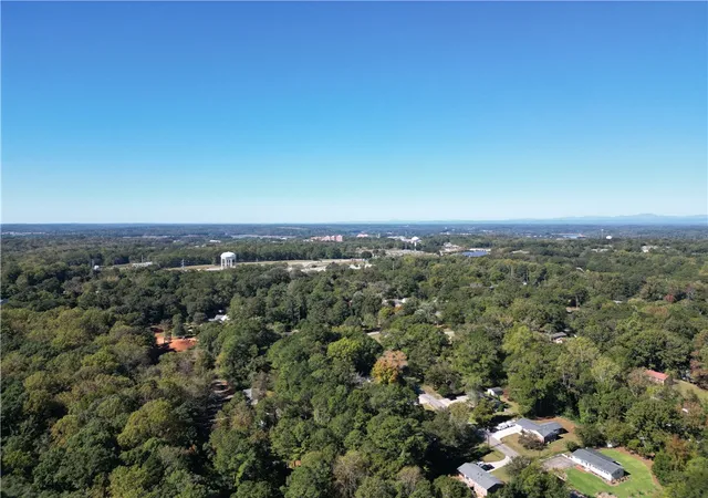 Photo 3 of Single family home for sale at 401 Rock Crk Rd, Clemson, SC 29631 | MLS# 20308584 | Listing updated on 2026-10-22