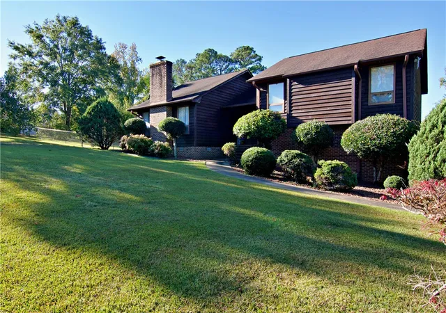 Photo 3 of Single family home for sale at 107 Middlewood Ln, Anderson, SC 29621 | MLS# 20308410 | Listing updated on 2026-10-25