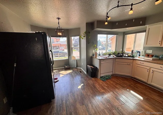 Photo 4 of Single family home for sale at 6750 Pinedrops Cir, Fountain, CO 80817 | MLS# 2741992 | Listing updated on 2026-09-02