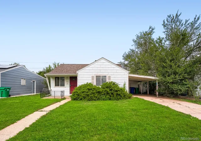 Photo 2 of Single family home for sale at 891 Lansing St, Aurora, CO 80010 | MLS# 5883420 | Listing updated on 2026-09-01