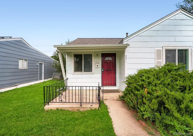 Photo 2 of Single family home for sale at 891 Lansing St, Aurora, CO 80010 | MLS# 5883420 | Listing updated on 2026-09-01