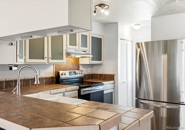 Photo 3 of Townhouse for sale at 10864 Bayfield Way, Parker, CO 80138 | MLS# 4421057 | Listing updated on 2026-09-06