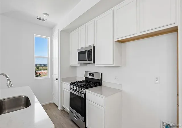 Photo 4 of Single family home for sale at 17074 E Virginia Ave, Aurora, CO 80017 | MLS# 4456006 | Listing updated on 2026-09-02