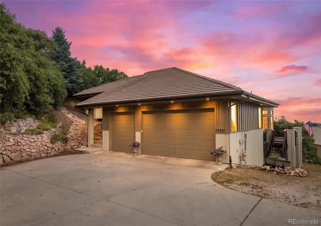Photo 4 of Single family home for sale at 10561 Raven Run, Littleton, CO 80125 | MLS# 8423641 | Listing updated on 2026-09-04