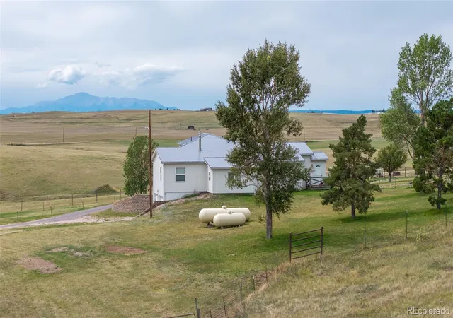 Photo 4 of Single family home for sale at 29429 County Rd 9, Elizabeth, CO 80107 | MLS# 9216947 | Listing updated on 2026-09-02