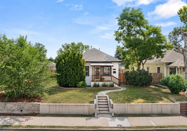 Photo 2 of Single family home for sale at 3326 S Logan St, Englewood, CO 80113 | MLS# 7595149 | Listing updated on 2026-09-02