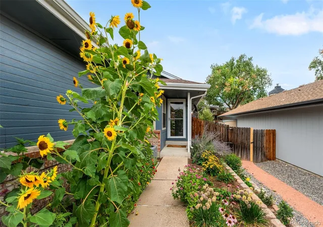 Photo 3 of Single family home for sale at 7150 Routt St, Arvada, CO 80004 | MLS# 3307185 | Listing updated on 2026-10-14