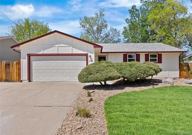 Photo 3 of Single family home for sale at 975 E 7th Avenue, Broomfield, CO 80020 | MLS# 9315279 | Listing updated on 2026-09-03