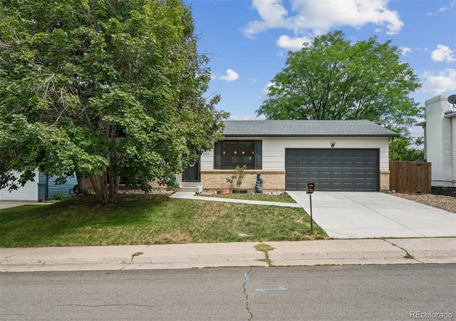 Photo 3 of Single family home for sale at 6528 S Everett Way, Littleton, CO 80123 | MLS# 5162826 | Listing updated on 2026-09-28