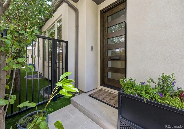 Photo 3 of Single family home for sale at 544 Monroe St, Denver, CO 80206 | MLS# 7703410 | Listing updated on 2026-09-08