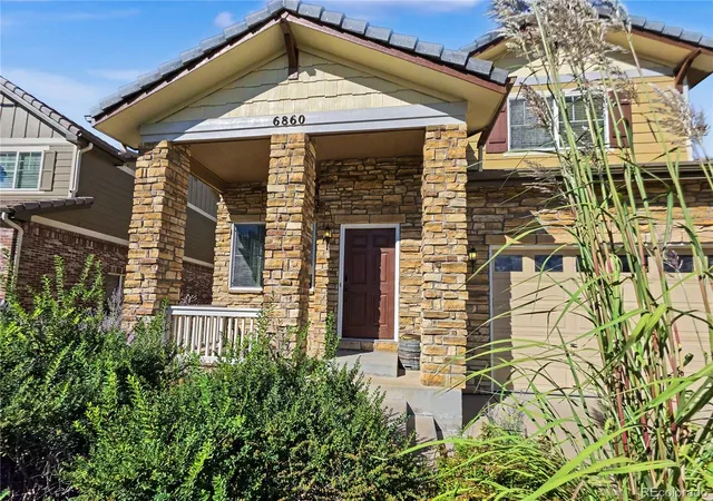 Photo 2 of Single family home for sale at 6860 S Algonquian Ct, Aurora, CO 80016 | MLS# 4606671 | Listing updated on 2026-09-05