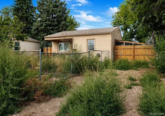 Photo 1 of Single family home for sale at 807 S Vrain St, Denver, CO 80219 | MLS# 6605109 | Listing updated on 2026-09-02