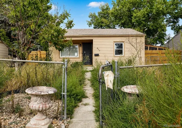 Photo 2 of Single family home for sale at 807 S Vrain St, Denver, CO 80219 | MLS# 6605109 | Listing updated on 2026-09-02