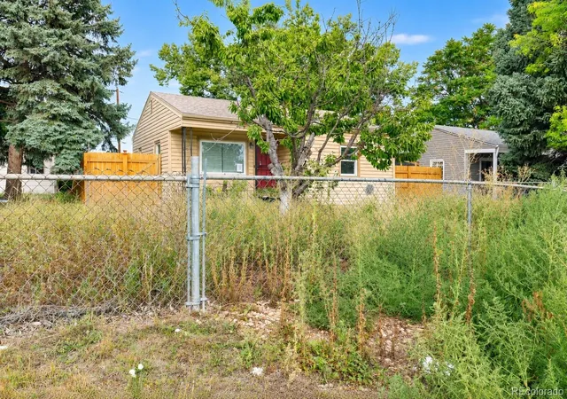 Photo 3 of Single family home for sale at 807 S Vrain St, Denver, CO 80219 | MLS# 6605109 | Listing updated on 2026-09-02