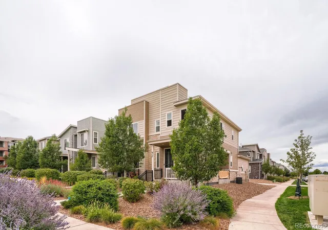 Photo 3 of Townhouse for sale at 617 S Richfield St, Aurora, CO 80017 | MLS# 4969712 | Listing updated on 2026-09-03
