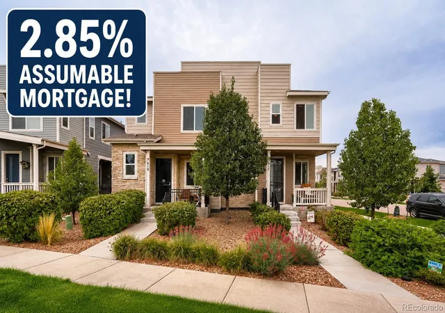 Townhouse for sale at 619 S Richfield St, Aurora, CO 80017 | MLS# 9479408