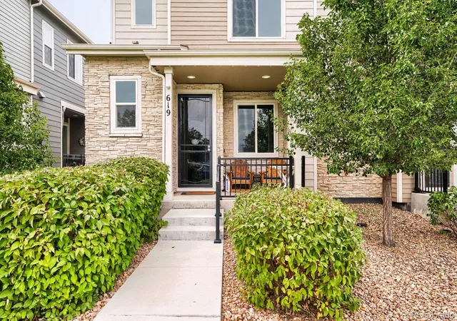 Photo 2 of Townhouse for sale at 619 S Richfield St, Aurora, CO 80017 | MLS# 9479408 | Listing updated on 2026-09-04