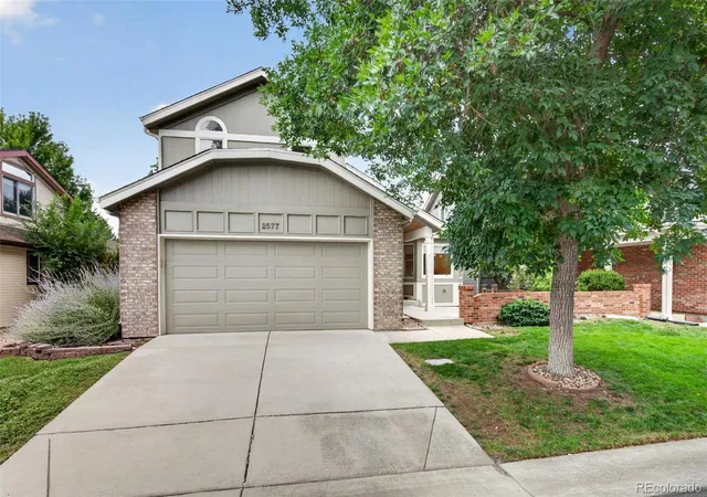 Photo 1 of Single family home for sale at 2577 S Independence Ct, Lakewood, CO 80227 | MLS# 4171823 | Listing updated on 2026-09-01