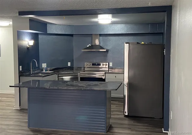 Photo 3 of Condo for sale at 1625 Larimer St #2004, Denver, CO 80202 | MLS# 4488814 | Listing updated on 2026-09-02