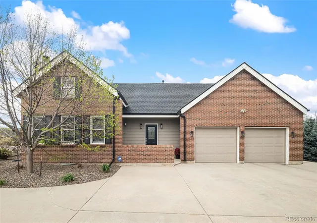 Photo 3 of Single family home for sale at 6691 S Abilene Way, Centennial, CO 80111 | MLS# 5351327 | Listing updated on 2026-10-05