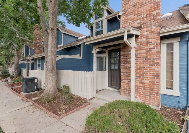 Photo 2 of Townhouse for sale at 14202 E Radcliff Cir, Aurora, CO 80015 | MLS# 5785779 | Listing updated on 2026-09-02