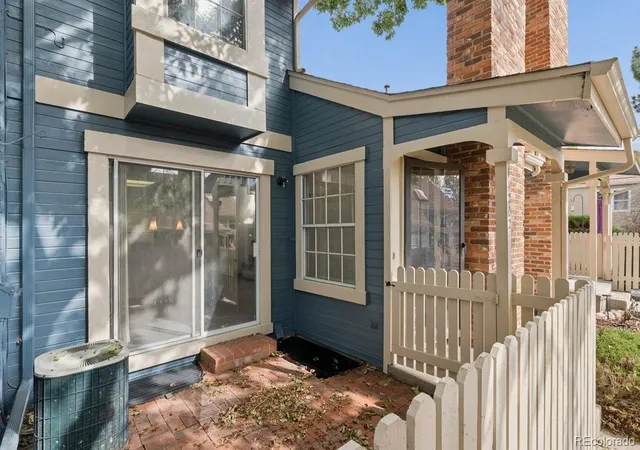 Photo 2 of Townhouse for sale at 14202 E Radcliff Cir, Aurora, CO 80015 | MLS# 5785779 | Listing updated on 2026-09-02