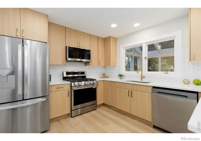 Photo 4 of Townhouse for sale at 4505 S Yosemite St #371, Denver, CO 80237 | MLS# IR1067678 | Listing updated on 2026-09-01