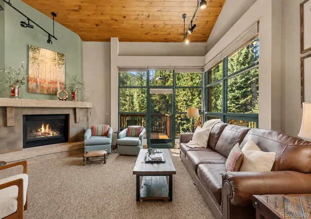 Photo 2 of Townhouse for sale at 226 Alpen Rose Pl #8725, Keystone, CO 80435 | MLS# 7909443 | Listing updated on 2026-09-06