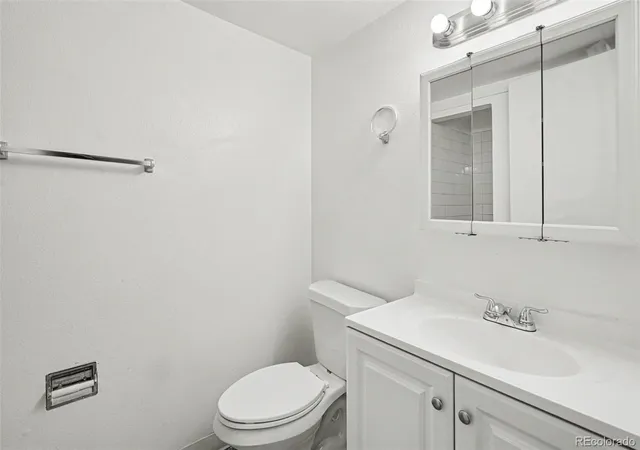 Listing Photo 2 - Condo for sale in building located at 13657 E Yale Ave, Aurora, CO 80014 - Unit #A