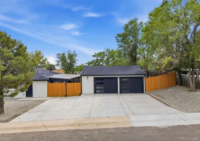 Photo 3 of Single family home for sale at 9441 Lilly Ct, Thornton, CO 80229 | MLS# 5363395 | Listing updated on 2026-09-02
