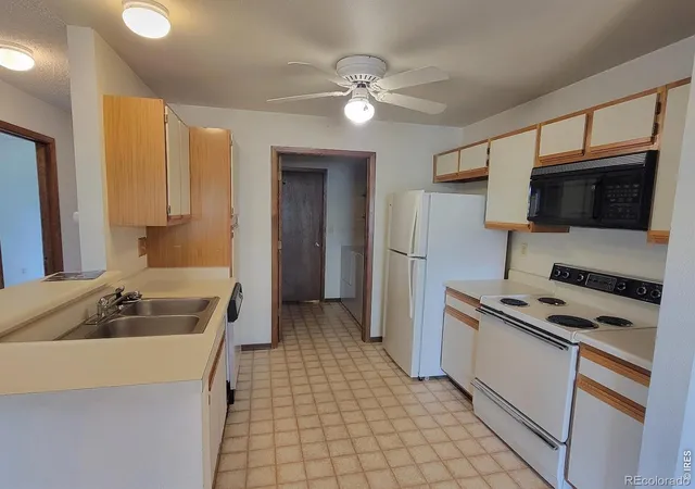 Listing Photo 4 - Condo for sale in building located at 1045 Delta Dr, Lafayette, CO 80026 - Unit #F