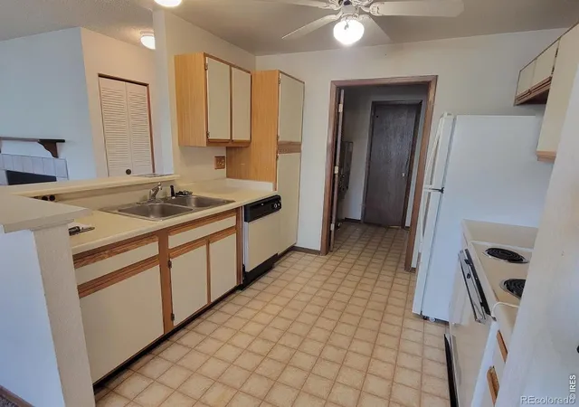 Listing Photo 5 - Condo for sale in building located at 1045 Delta Dr, Lafayette, CO 80026 - Unit #F