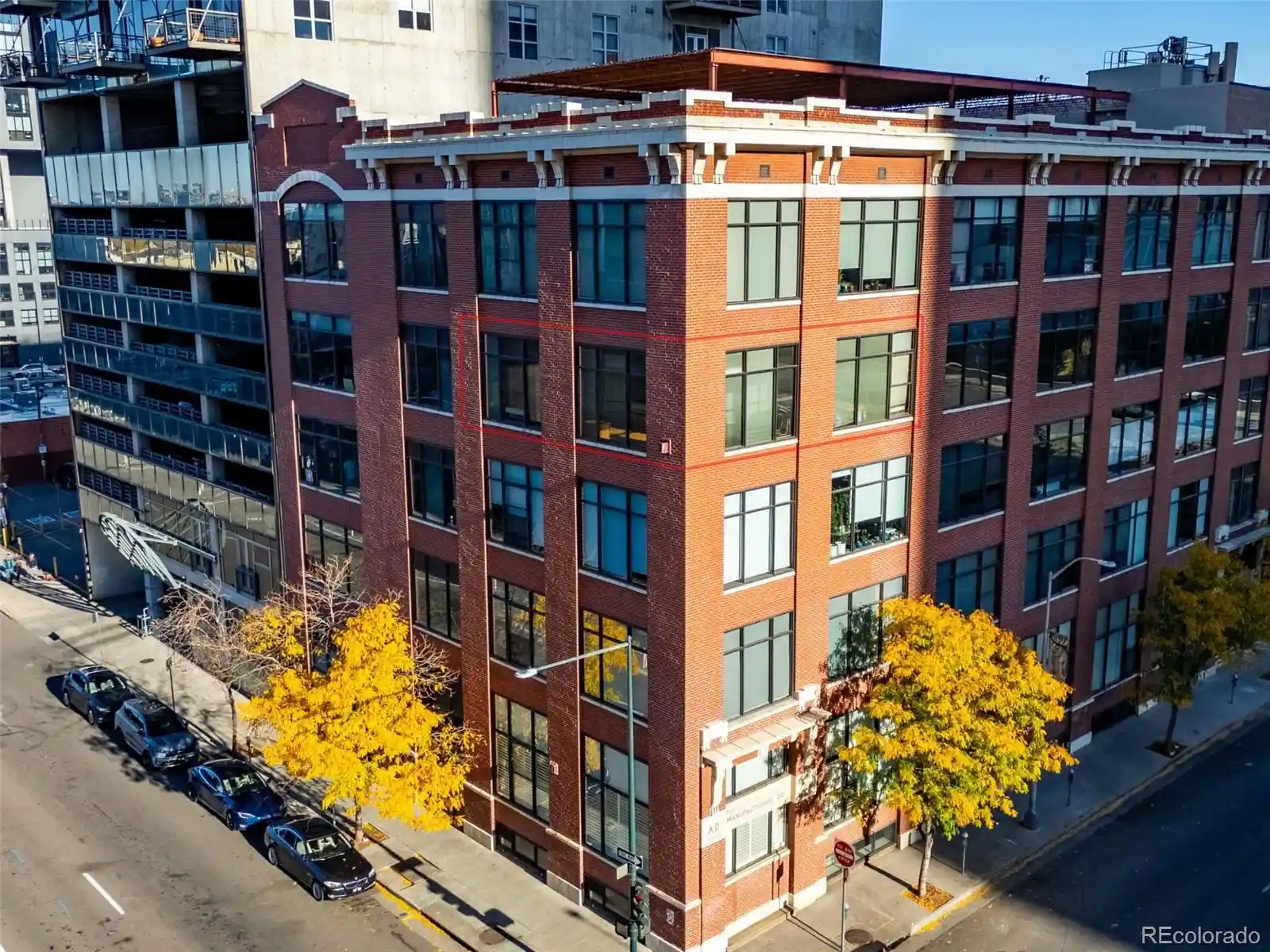Listing Photo 2 - Condo for sale in 2000 Arapahoe St located at 2000 Arapahoe St, Denver, CO 80205 - Unit #402