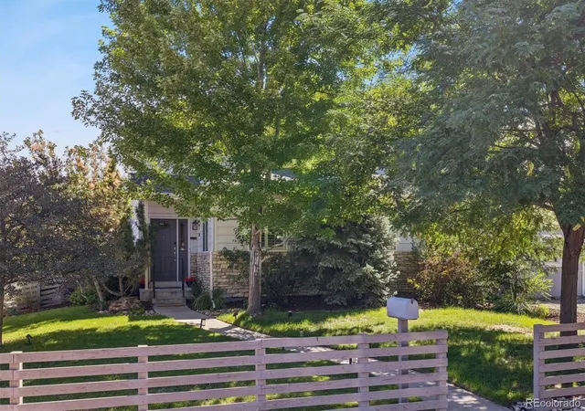 Photo 2 of Single family home for sale at 902 S Leyden St, Denver, CO 80224 | MLS# 9395306 | Listing updated on 2026-09-04