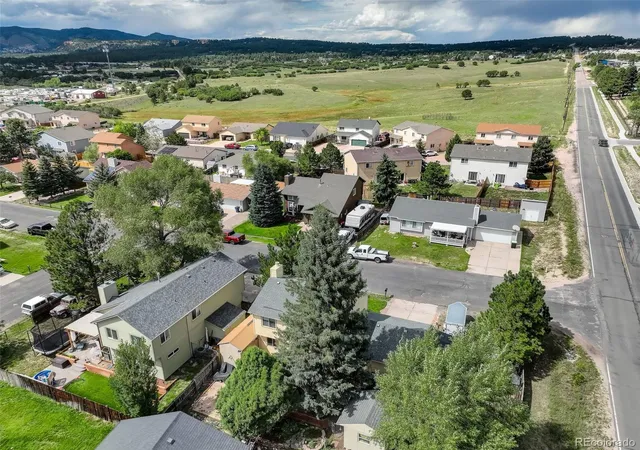 Photo 4 of Single family home for sale at 750 Century Pl, Monument, CO 80132 | MLS# 2690802 | Listing updated on 2026-09-24
