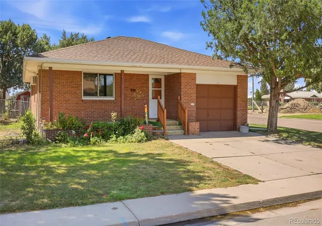 Photo 1 of Single family home for sale at 933 Lane St, Fort Morgan, CO 80701 | MLS# 9653906 | Listing updated on 2026-09-03