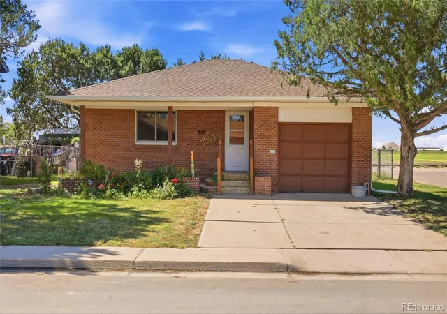 Photo 2 of Single family home for sale at 933 Lane St, Fort Morgan, CO 80701 | MLS# 9653906 | Listing updated on 2026-09-03