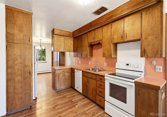 Photo 4 of Single family home for sale at 933 Lane St, Fort Morgan, CO 80701 | MLS# 9653906 | Listing updated on 2026-09-03